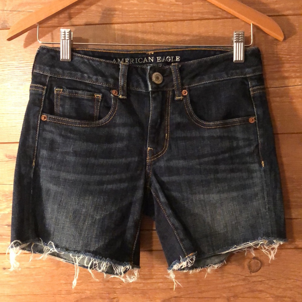 American Eagle sz 2 Super Stretch Denim Shorts